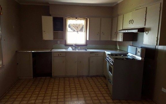 2nd image of 315 E Lasalle St