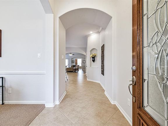 4th image of 13811 Windsor Garden Ln