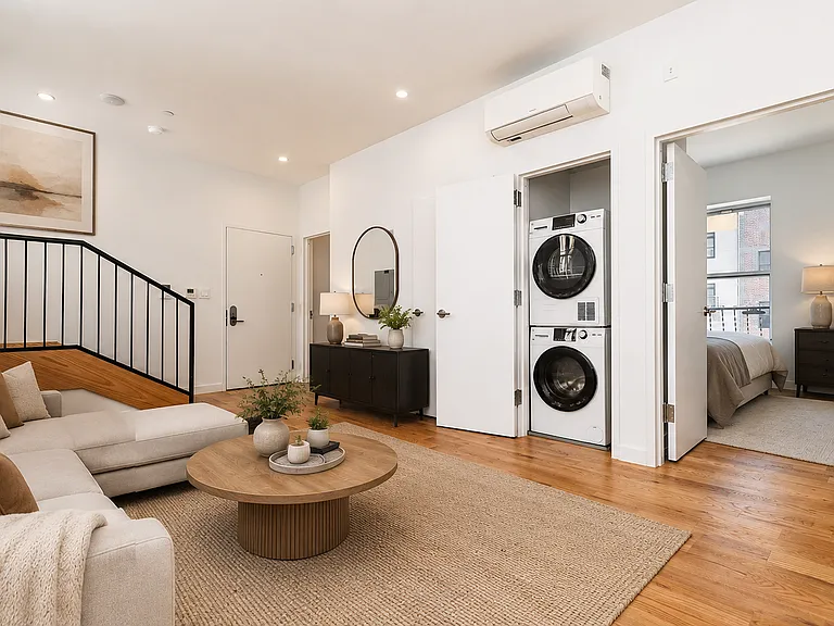 129 Graham Ave #3R — Photo 3