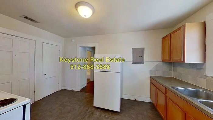 1 bed, 1.0 bath, 783 sqft, $995 — Photo 2