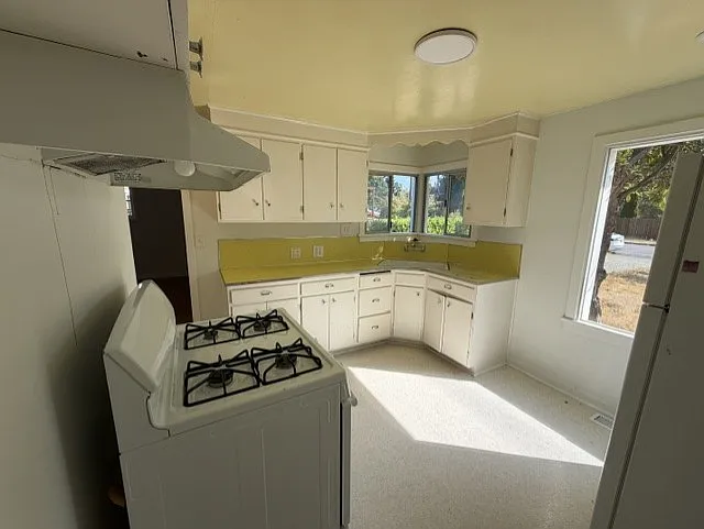 3 bed, 980 sqft, $2,900 — Photo 4