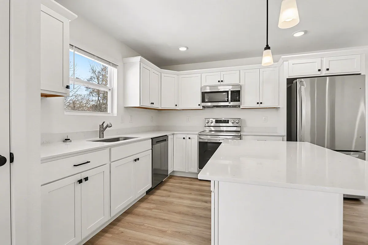 Building Photo - 11329 Foxway Dr