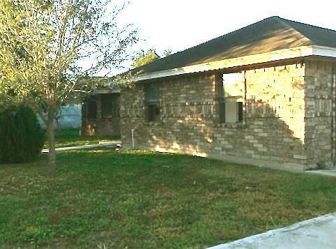 1st image of 609 W Eisenhower Ave