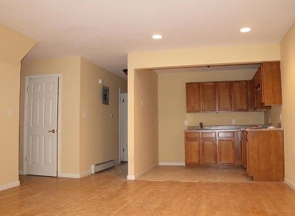 2nd image of 10321 169th St
