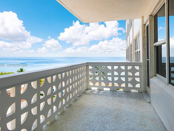 2nd image of 4010 Galt Ocean Dr APT 502