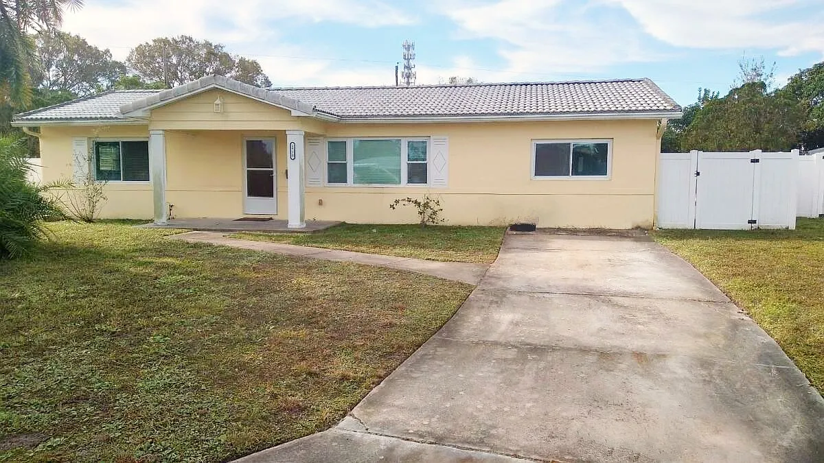 3 bed, 1782 sqft, $3,200 — Photo 1