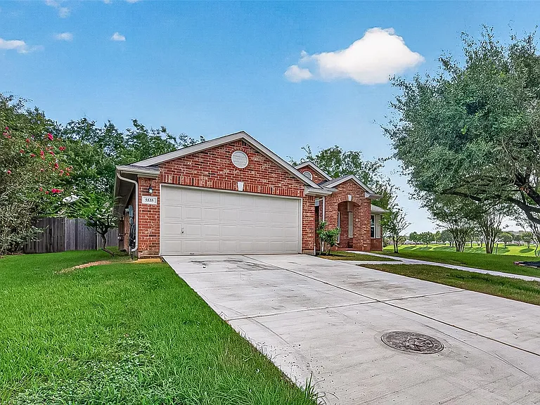 5535 Gable Meadows Dr — Photo 2