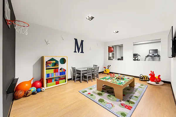 Rented by Douglas Elliman | media 35