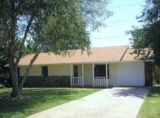 1001 W 19th St, Claremore, OK 74017