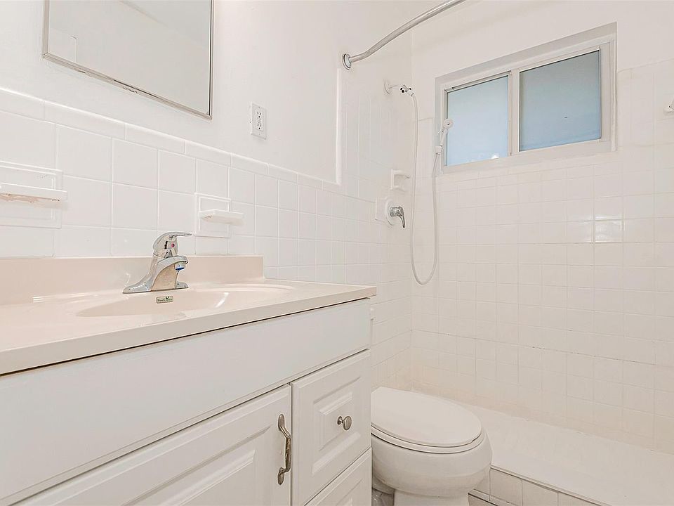 1st image of 2581 NE 11th Ct