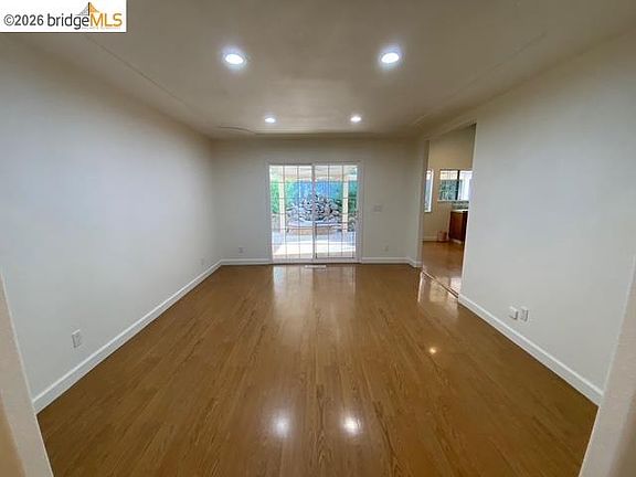 5th image of 3718 Cascade Ct