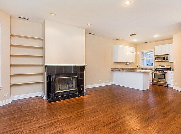3rd image of 4718 N Kenmore Ave APT 2S