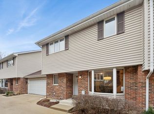 120 S Dee Rd APT 2, Park Ridge, IL 60068