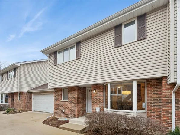 120 S Dee Rd APT 2, Park Ridge, IL 60068