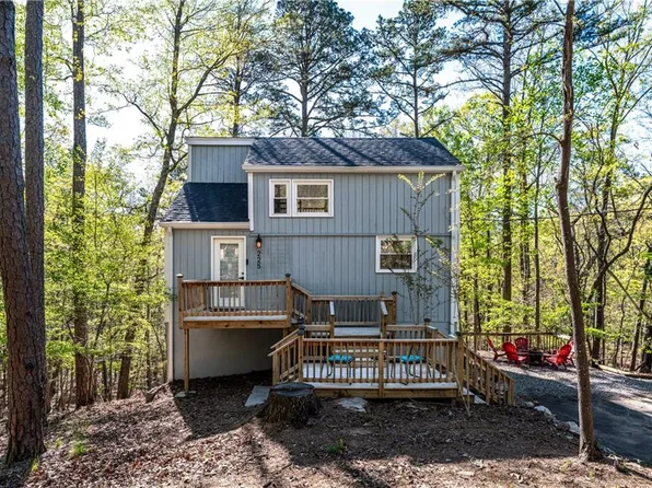 225 Chickasaw Dr, Waleska, GA 30183