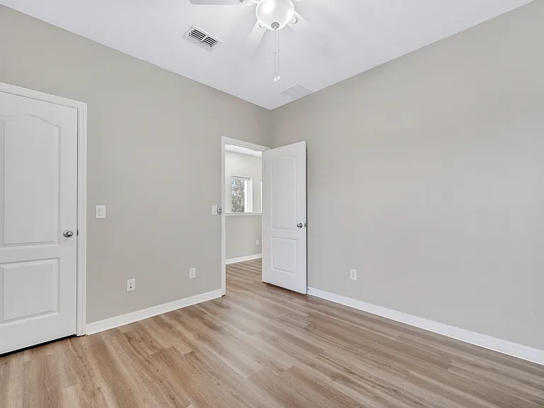 8161 Laureate Blvd — Photo 20