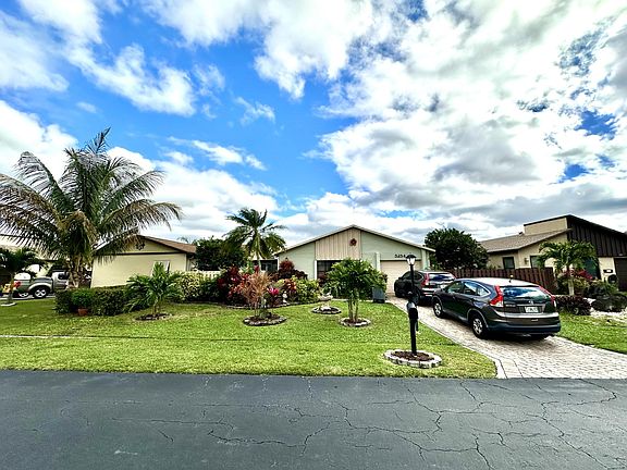 5th image of 5254 Mirror Lakes Boulevard
