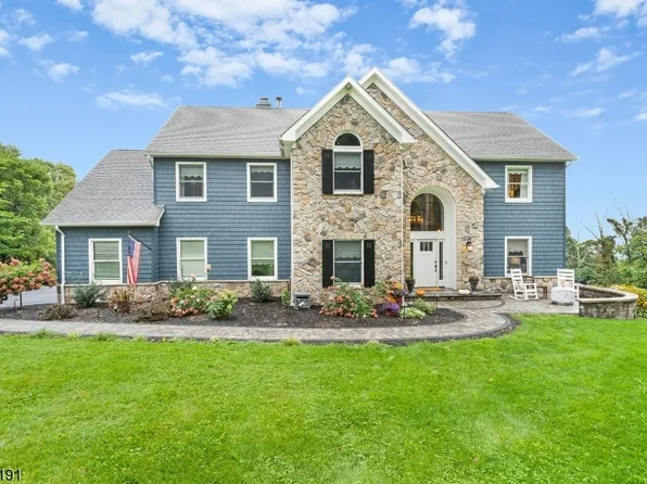 5 Settlers Rd, Vernon Twp., NJ 07461