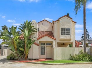 2575 Elden Ave #3, Costa Mesa, CA 92627