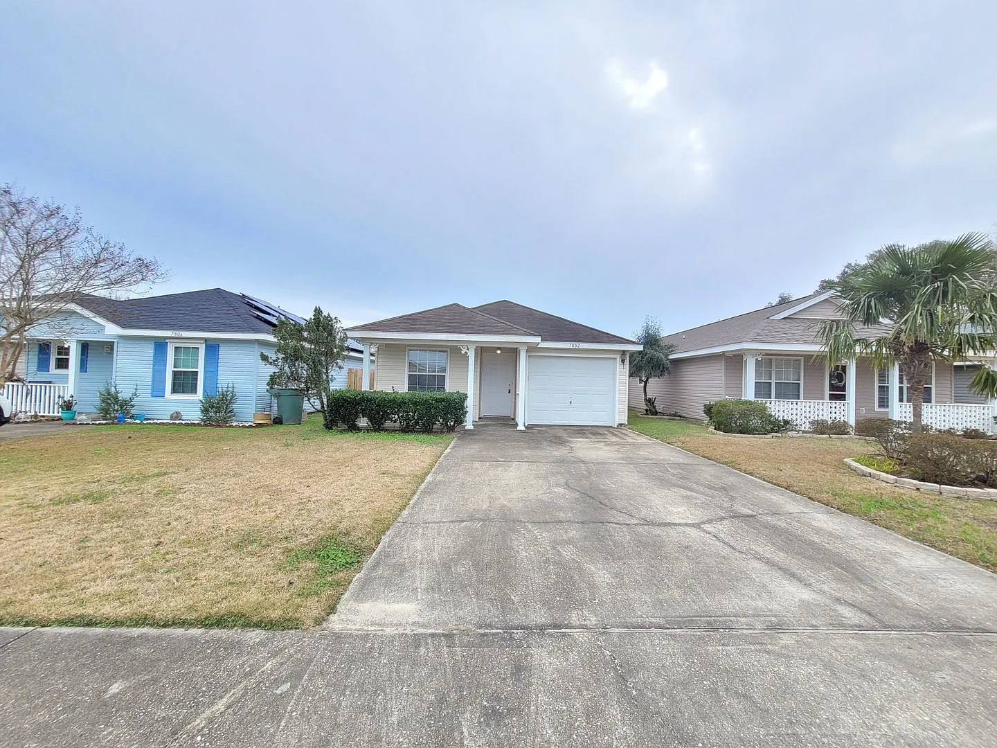 7802 Heirloom Dr. Pensacola: Move-In Special: Half Off Your First Full Month's Rent! — Photo 4
