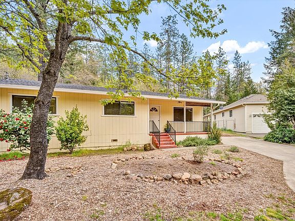 2nd image of 10005 Meadow Drive