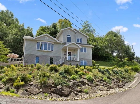 912 Bishop Dr, Morgantown, WV 26505