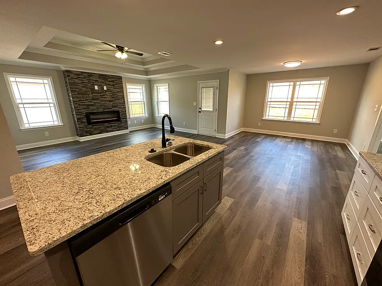 221 Lasso Dr — Photo 9