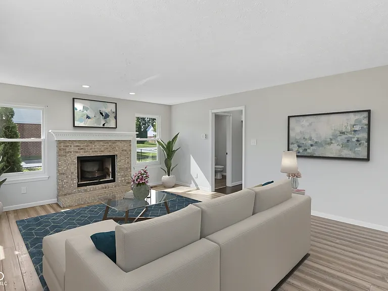 7975 Meadow Bend Cir — Photo 15