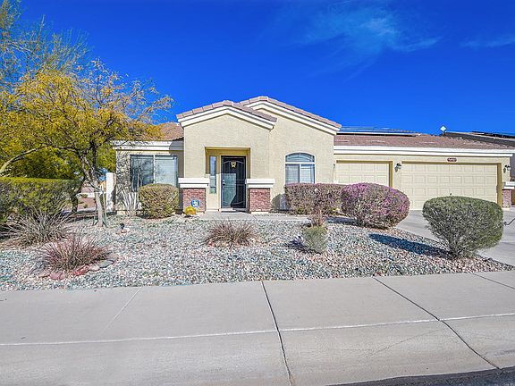 4th image of 490 E Black Diamond Dr