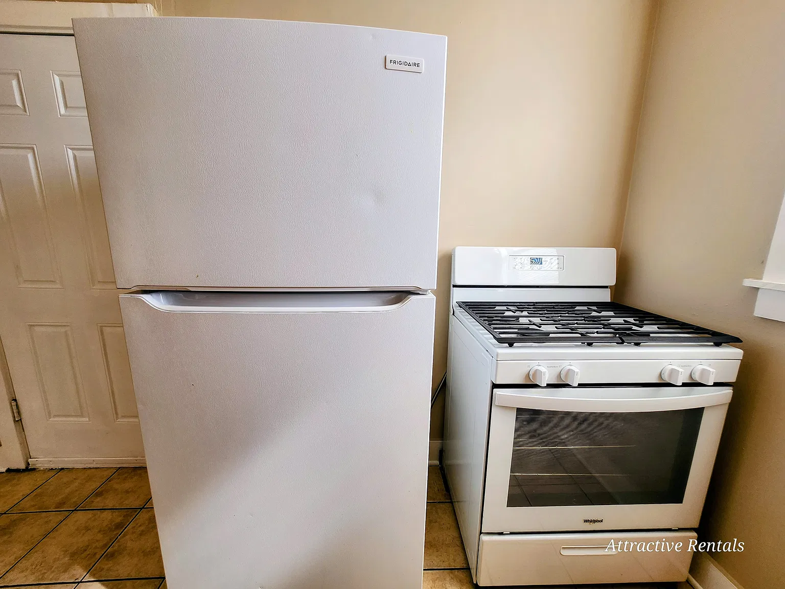 53 E Marquette Rd — Photo 4