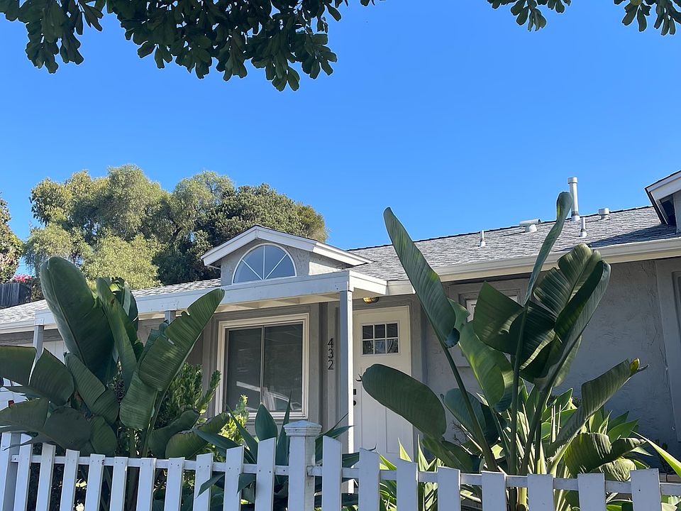 Front yard - welcome home!