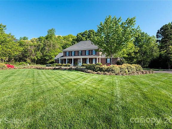 2nd image of 1275 Thurber Ln