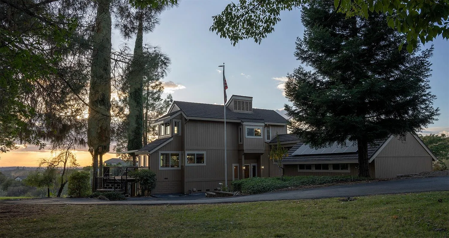 10830 Longview Ln photo 1