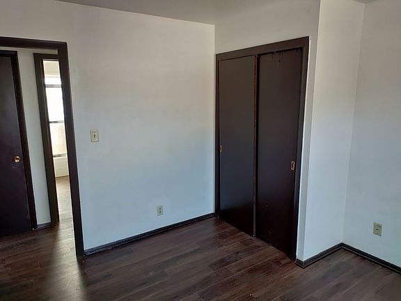 5th image of 5834-5836 N 69th St #5834
