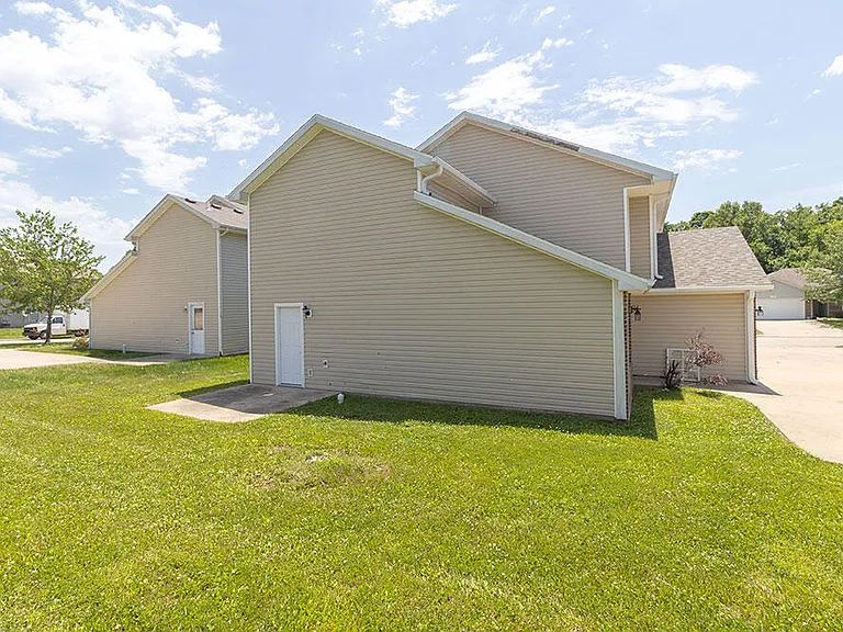 1507 Bodie Dr — Photo 3