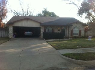 920 Ravenswood Dr, Grapevine, TX 76051