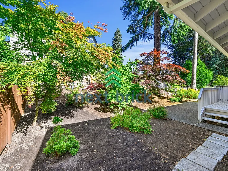 100 108th Ave SE #BELLEVUE 100 — Photo 28