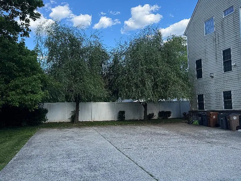 Rear parking area available.