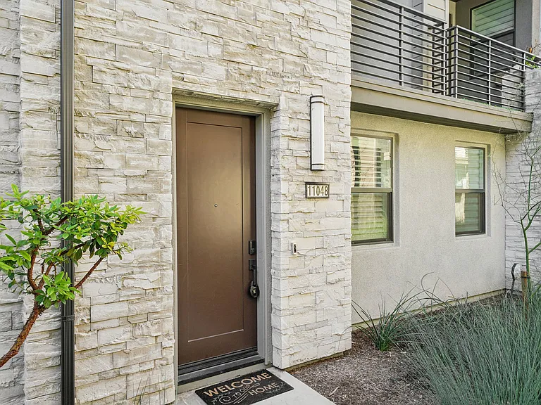 11048 Luminate Dr — Photo 4