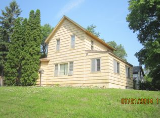 1304 1st Ave NW, Faribault, MN 55021