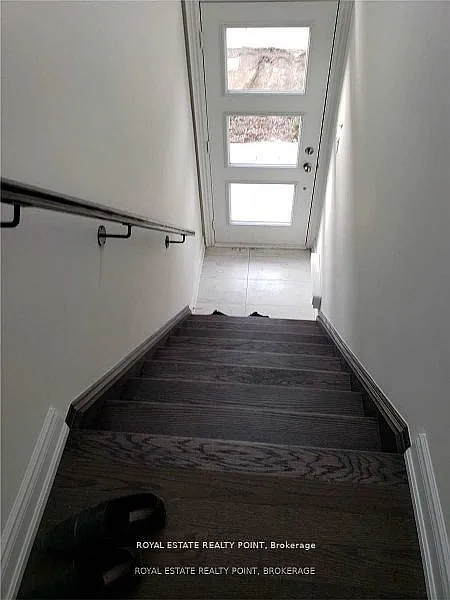 2 bed, $2,350 — Photo 3