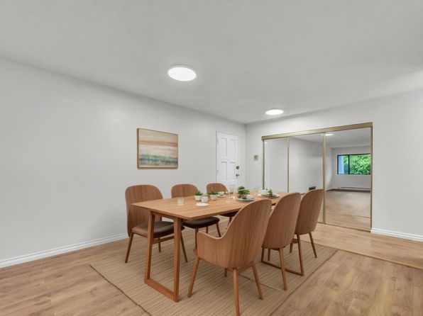 7361 Montecito Dr #4, Burnaby, BC V5A 1R4