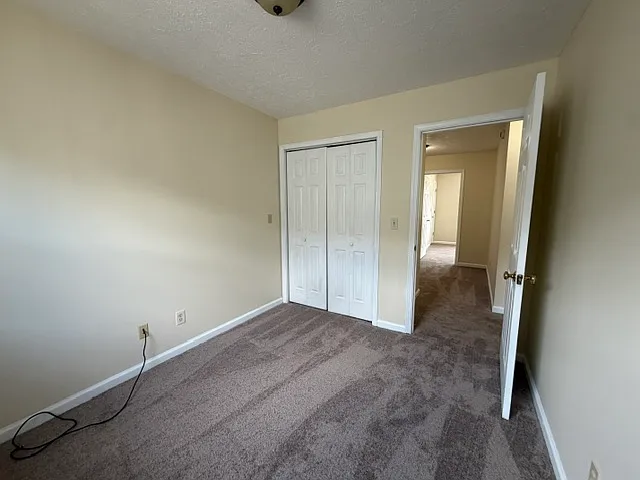 Sleepy Hollow Townhomes — Photo 35