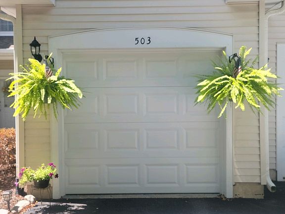2nd image of 503 Oxford Ct