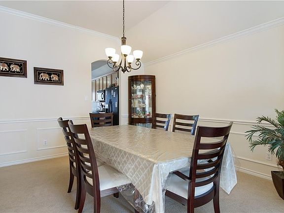 5th image of 1526 Lynn Dr