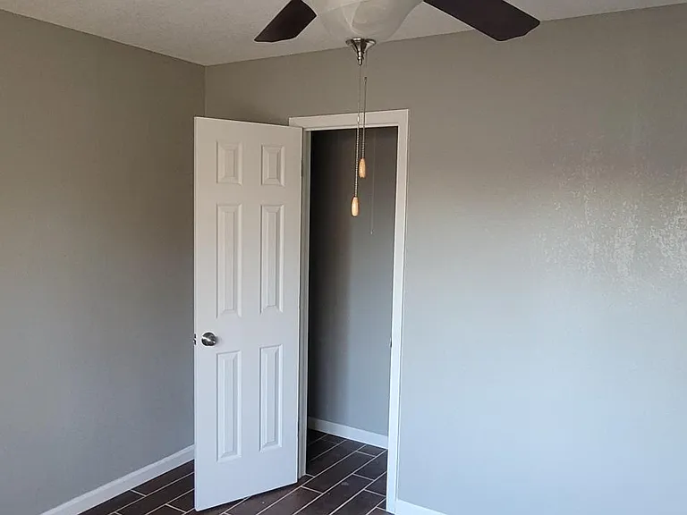 113 Travis Dr — Photo 4