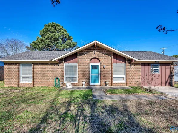 1002 Skyview St SW, Decatur, AL 35601