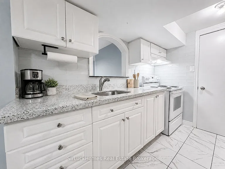 15 Snowood Ct — Photo 10