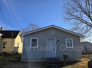 516 S 9th St W, West Terre Haute, IN 47885