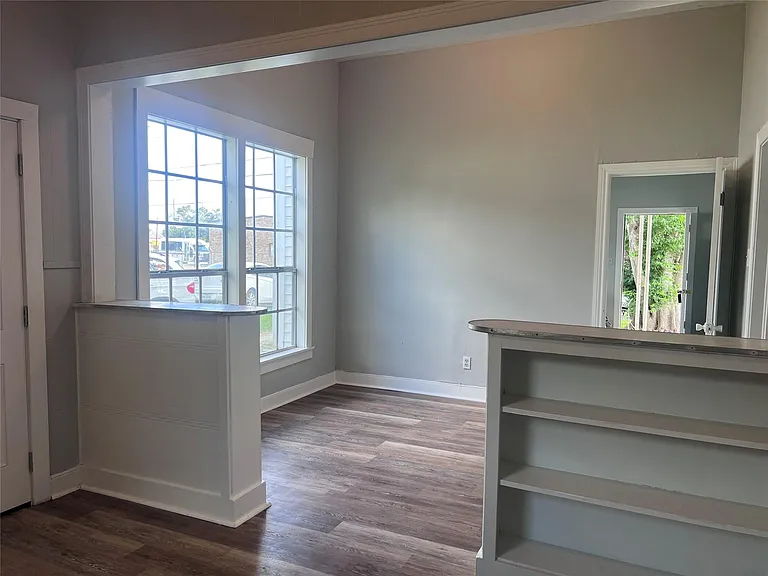 501 W Caney St — Photo 8